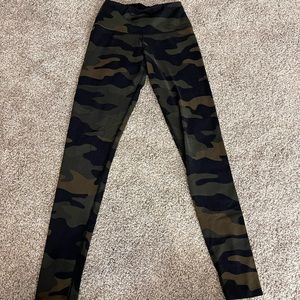 Pink ultimate camo leggings